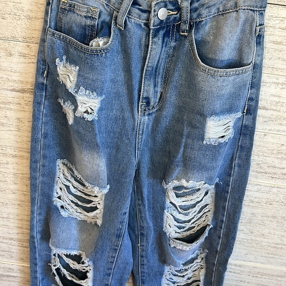 Shein distressed Boyfriend Jeans | SIZE 2 - Picture 4 of 4